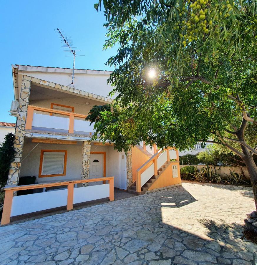 Lipa Mare Vir Apartment Екстериор снимка